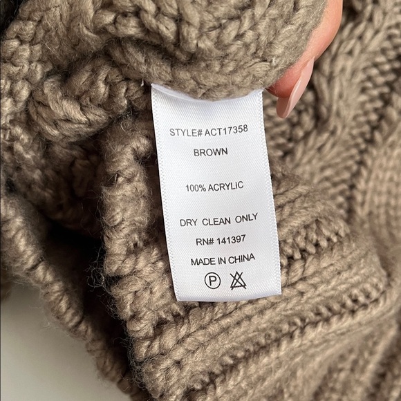 ASTR REVOLVE Taupe Brown Cable Knit Turtleneck Cropped Sweater, Size M - Picture 12 of 15